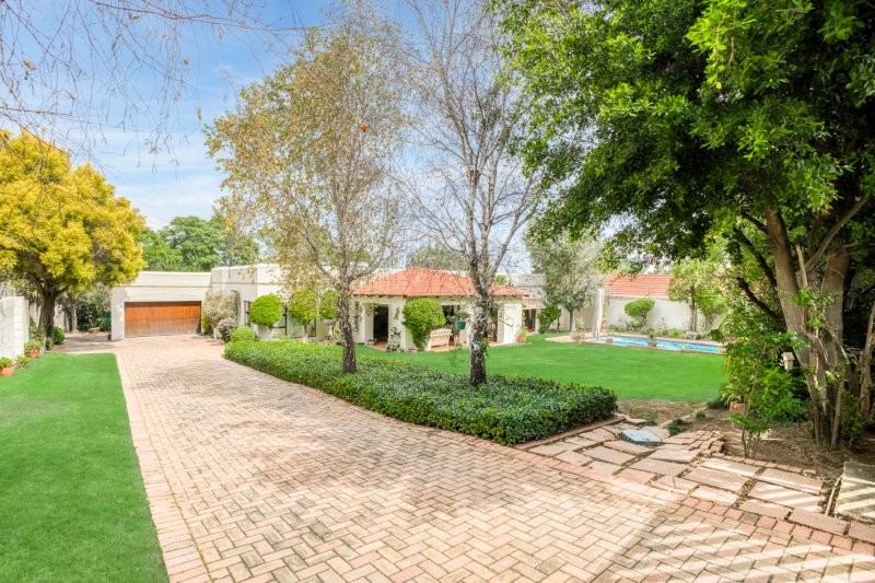 4 Bedroom Property for Sale in Douglasdale Gauteng