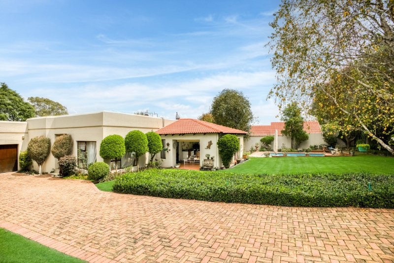 4 Bedroom Property for Sale in Douglasdale Gauteng
