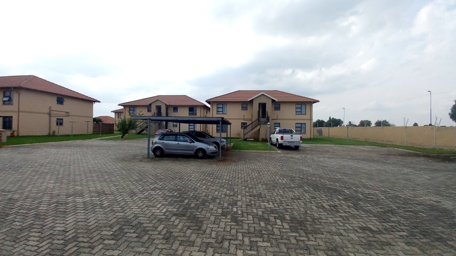 2 Bedroom Property for Sale in Parkrand Gauteng