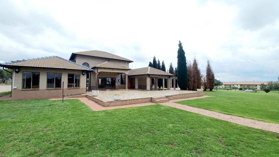2 Bedroom Property for Sale in Parkrand Gauteng