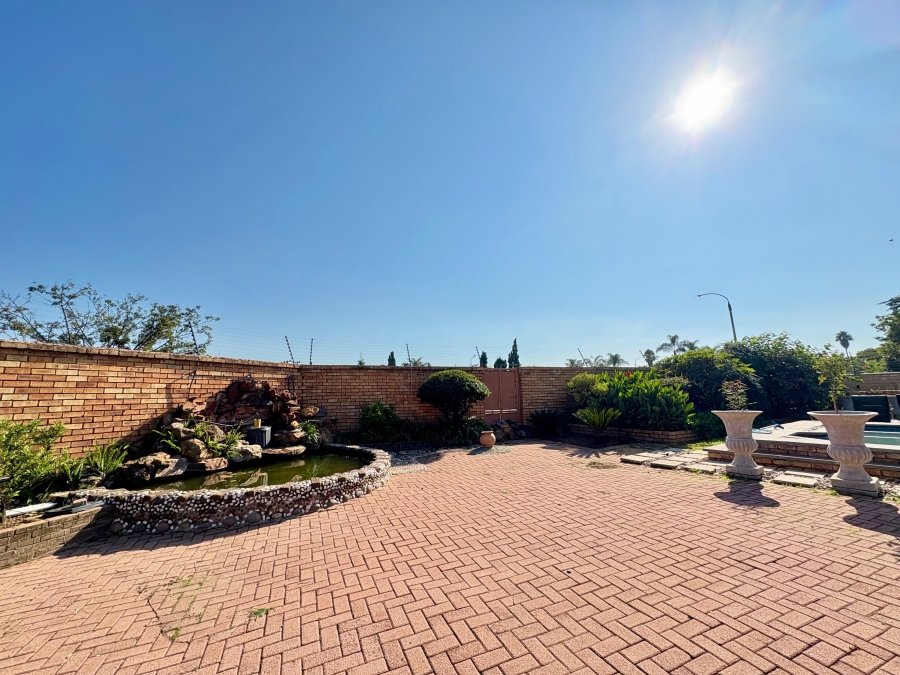 4 Bedroom Property for Sale in Sunward Park Gauteng