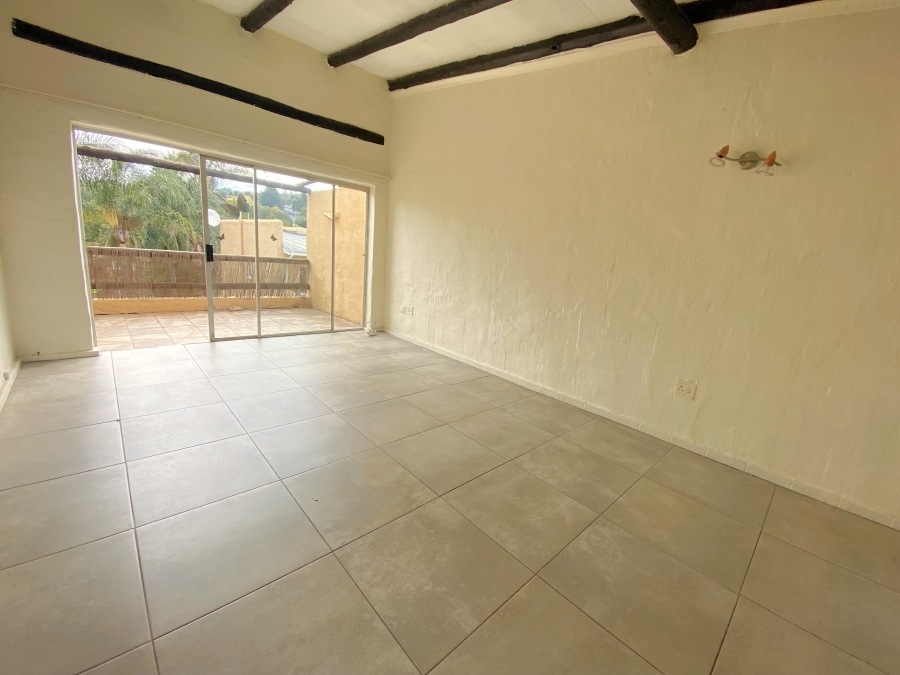 2 Bedroom Property for Sale in Roodekrans Gauteng