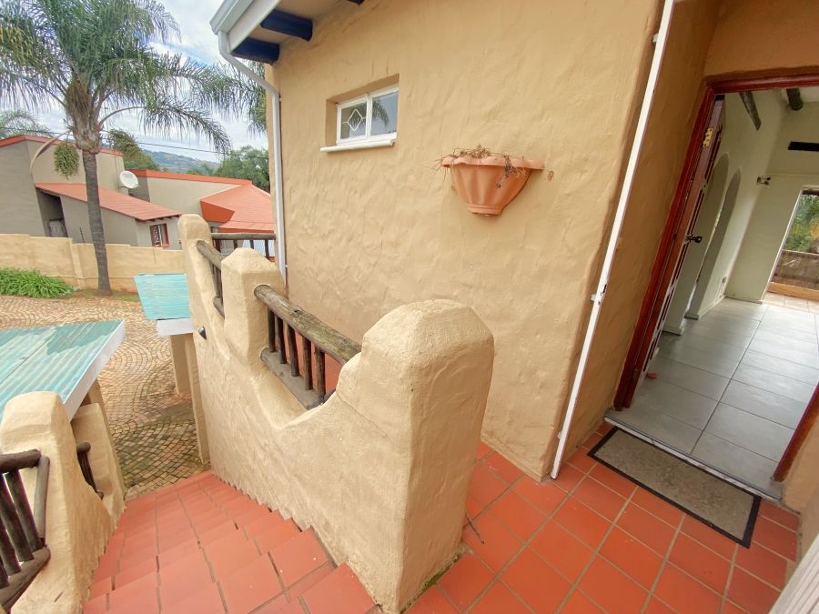 2 Bedroom Property for Sale in Roodekrans Gauteng