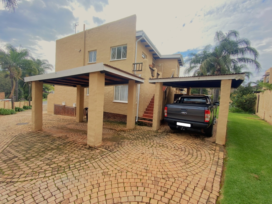 2 Bedroom Property for Sale in Roodekrans Gauteng