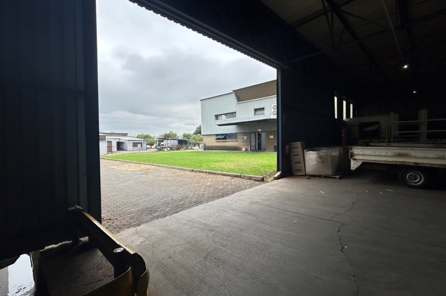 To Let commercial Property for Rent in Anderbolt Gauteng