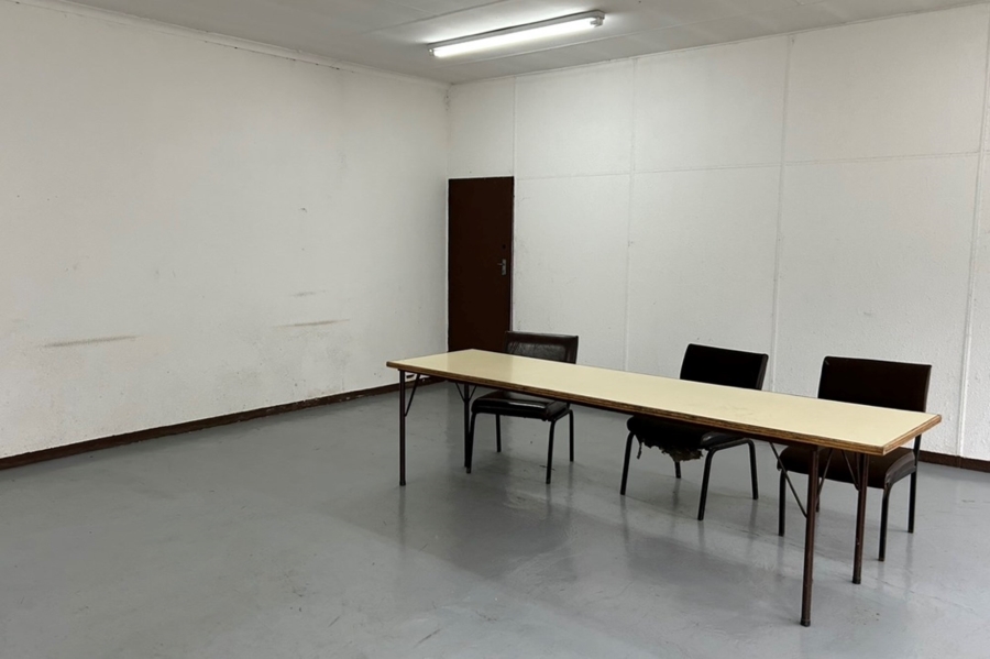To Let commercial Property for Rent in Anderbolt Gauteng