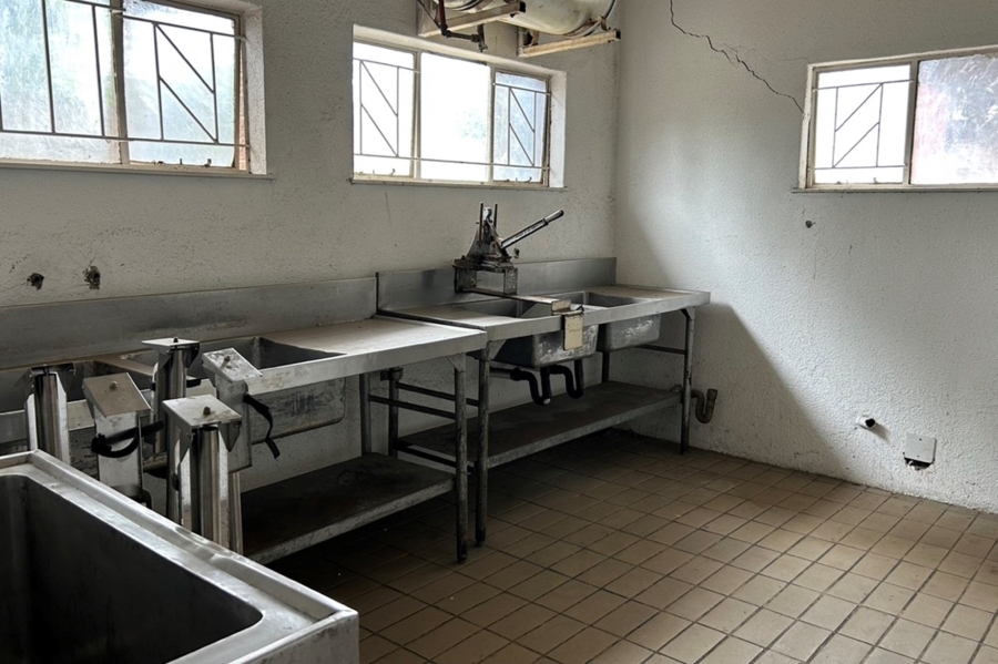 To Let commercial Property for Rent in Anderbolt Gauteng
