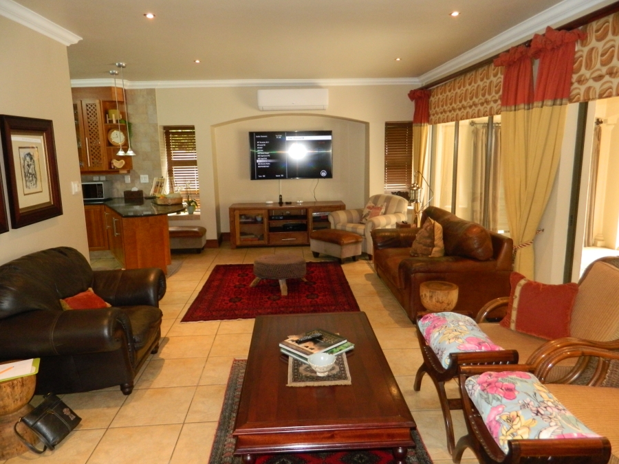 4 Bedroom Property for Sale in Silver Lakes Golf Estate Gauteng