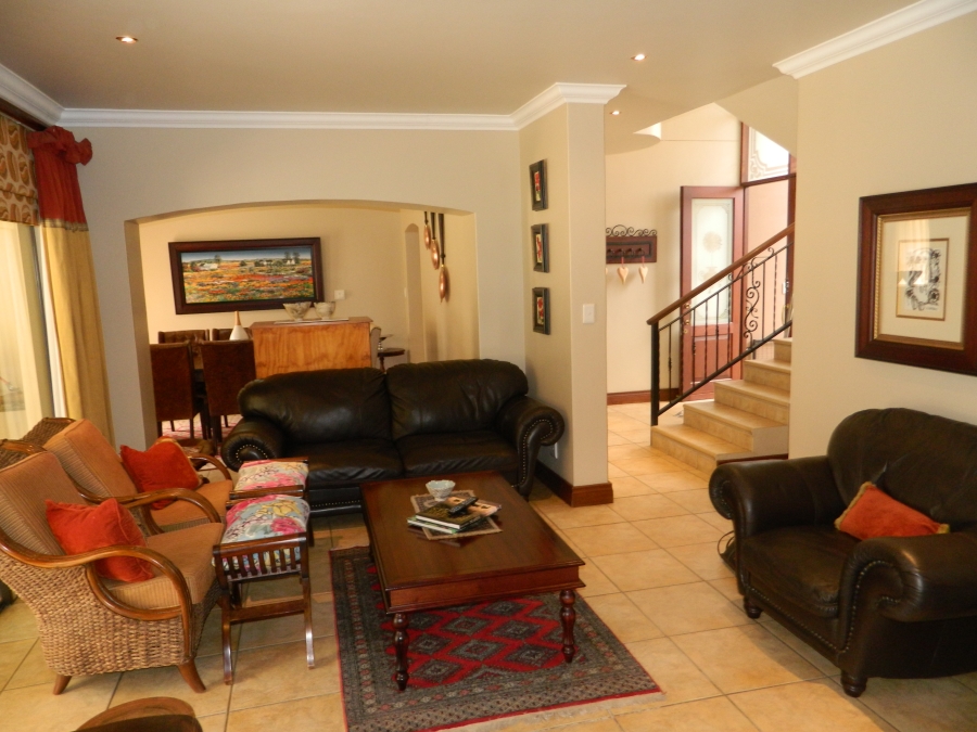4 Bedroom Property for Sale in Silver Lakes Golf Estate Gauteng