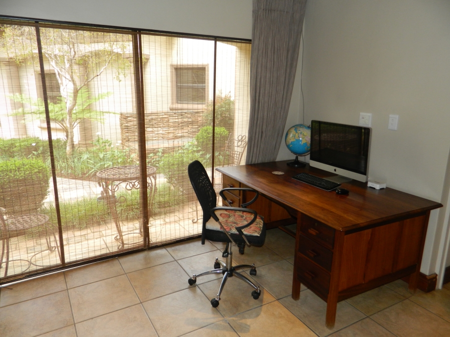 4 Bedroom Property for Sale in Silver Lakes Golf Estate Gauteng