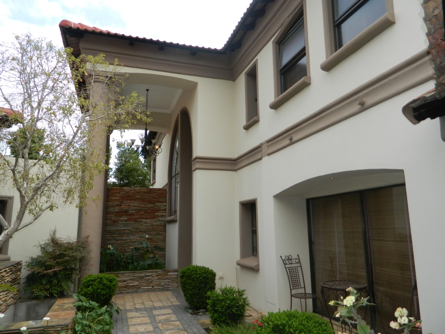 4 Bedroom Property for Sale in Silver Lakes Golf Estate Gauteng