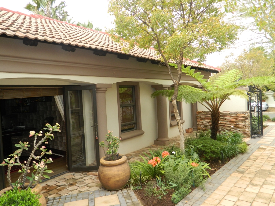 4 Bedroom Property for Sale in Silver Lakes Golf Estate Gauteng