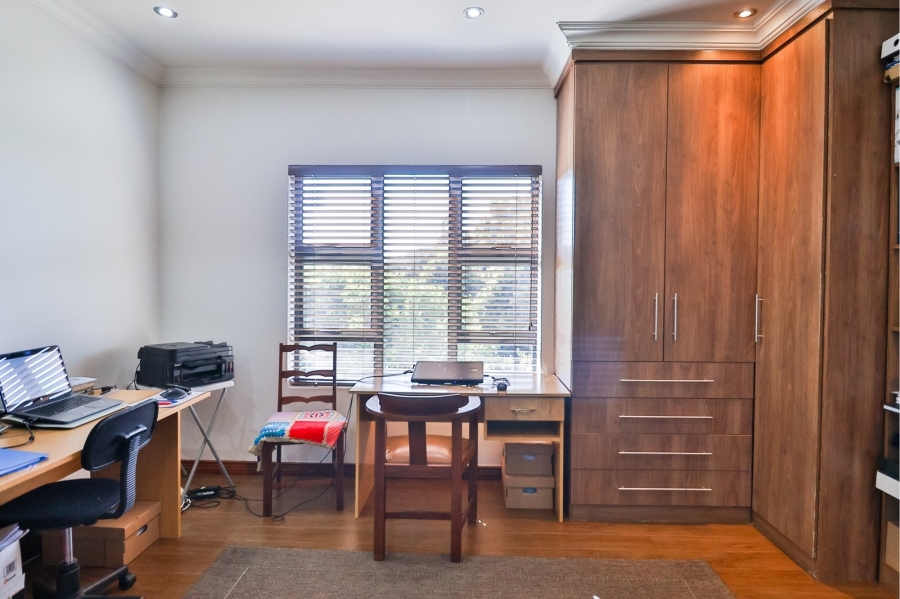 3 Bedroom Property for Sale in Candlewoods Country Estate Gauteng