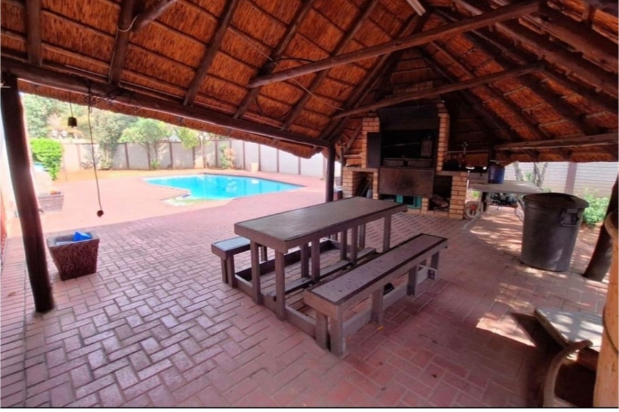 4 Bedroom Property for Sale in Vanderbijlpark SE 7 Gauteng