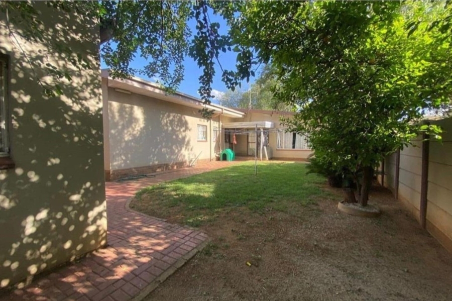 4 Bedroom Property for Sale in Vanderbijlpark SE 7 Gauteng