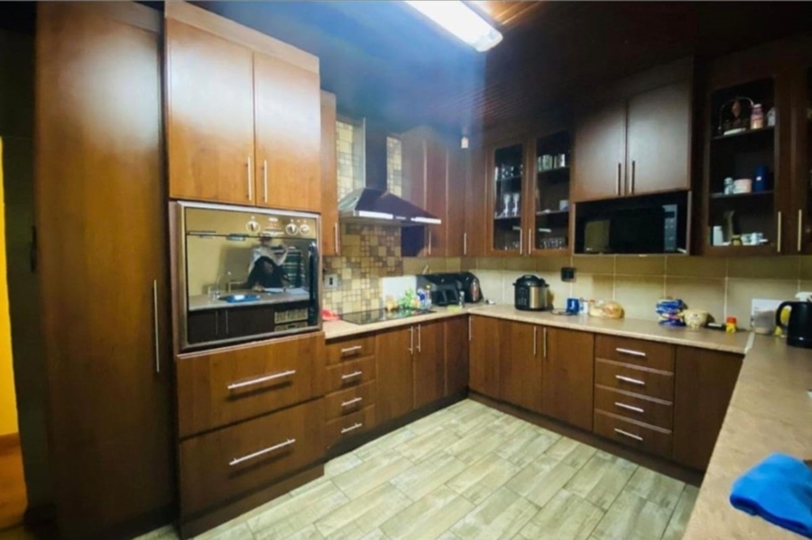 4 Bedroom Property for Sale in Vanderbijlpark SE 7 Gauteng