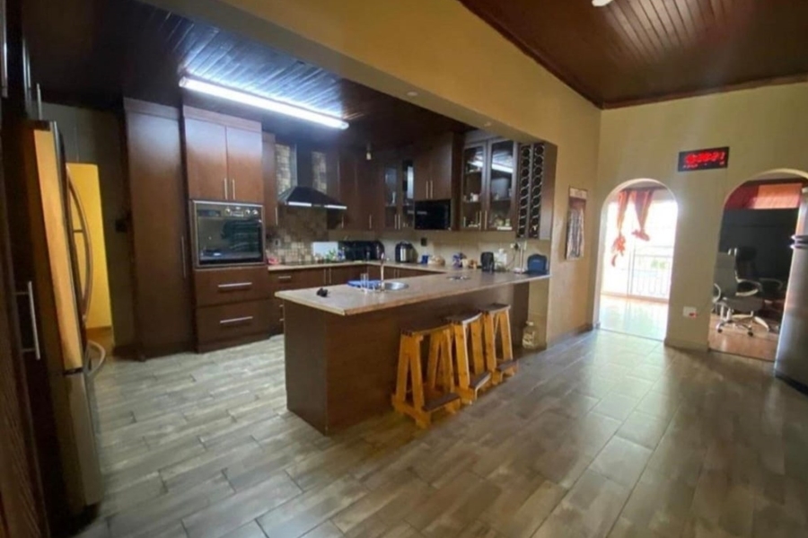 4 Bedroom Property for Sale in Vanderbijlpark SE 7 Gauteng