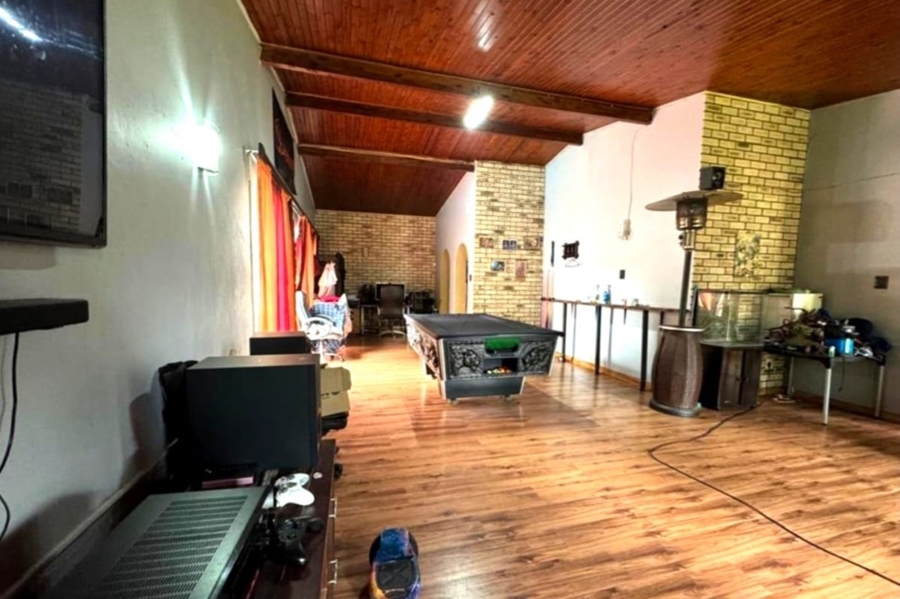 4 Bedroom Property for Sale in Vanderbijlpark SE 7 Gauteng