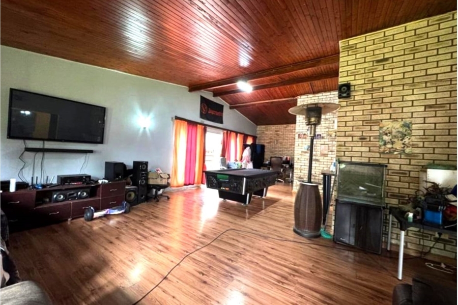 4 Bedroom Property for Sale in Vanderbijlpark SE 7 Gauteng