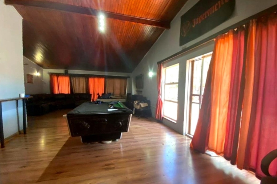4 Bedroom Property for Sale in Vanderbijlpark SE 7 Gauteng
