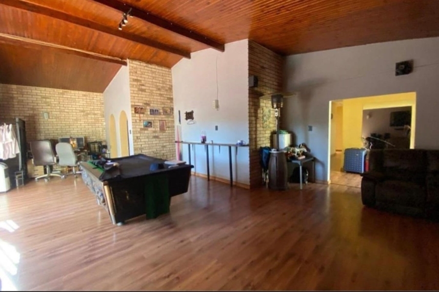 4 Bedroom Property for Sale in Vanderbijlpark SE 7 Gauteng