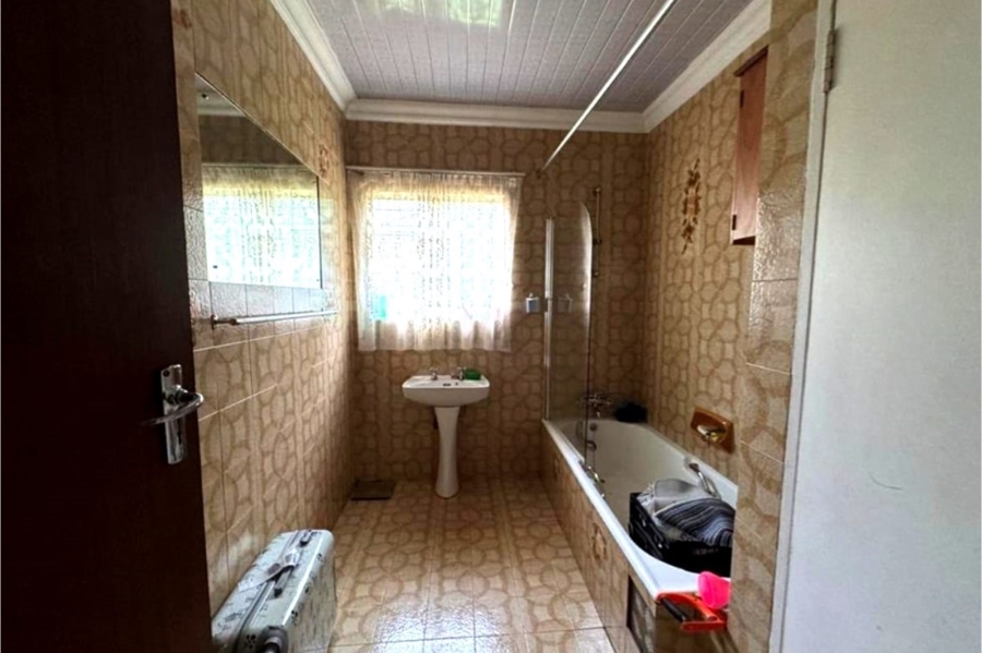 4 Bedroom Property for Sale in Vanderbijlpark SE 7 Gauteng