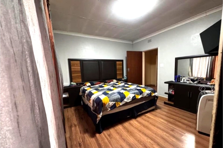 4 Bedroom Property for Sale in Vanderbijlpark SE 7 Gauteng