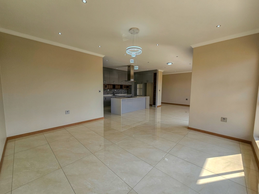 4 Bedroom Property for Sale in Eldoraigne Gauteng