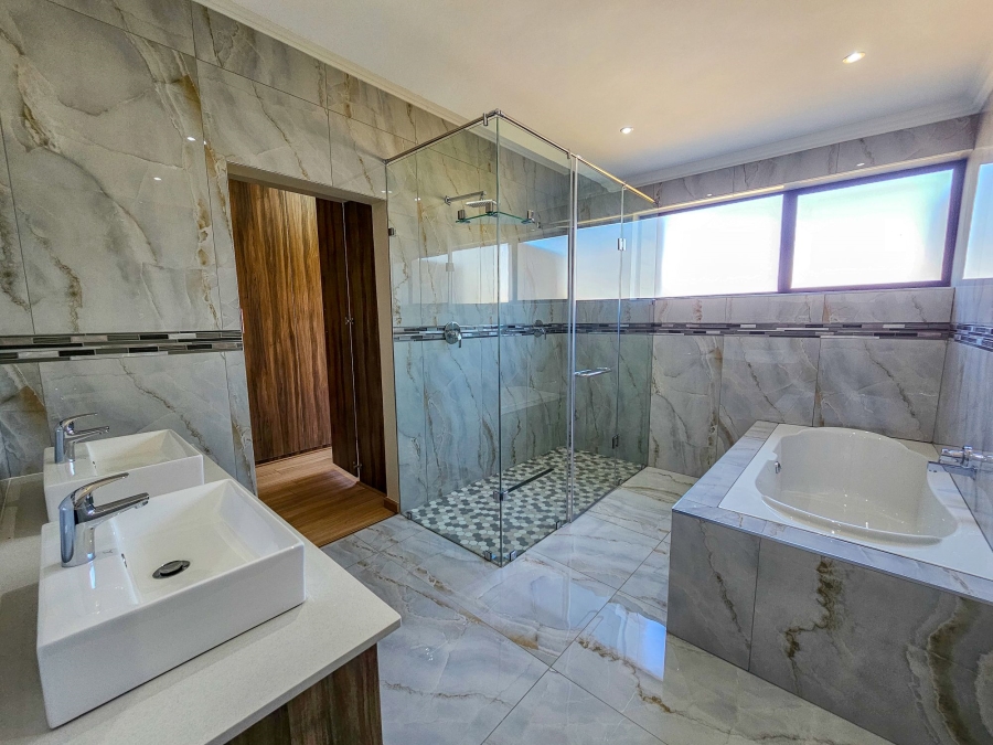 4 Bedroom Property for Sale in Eldoraigne Gauteng