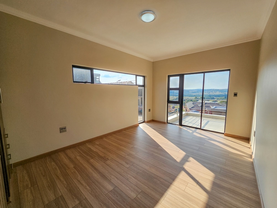 4 Bedroom Property for Sale in Eldoraigne Gauteng