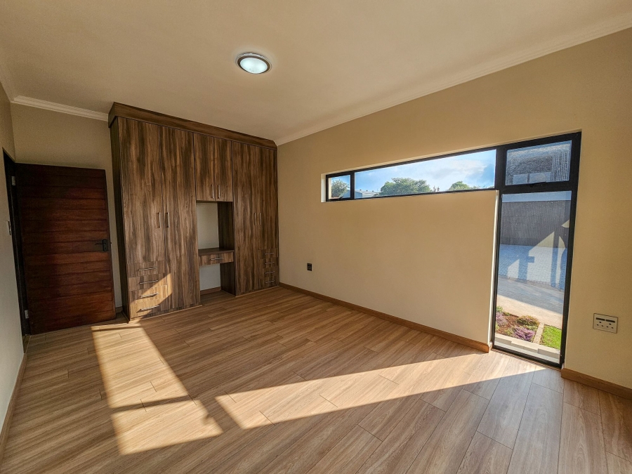 4 Bedroom Property for Sale in Eldoraigne Gauteng
