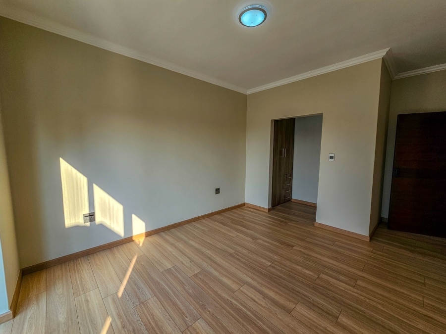 4 Bedroom Property for Sale in Eldoraigne Gauteng