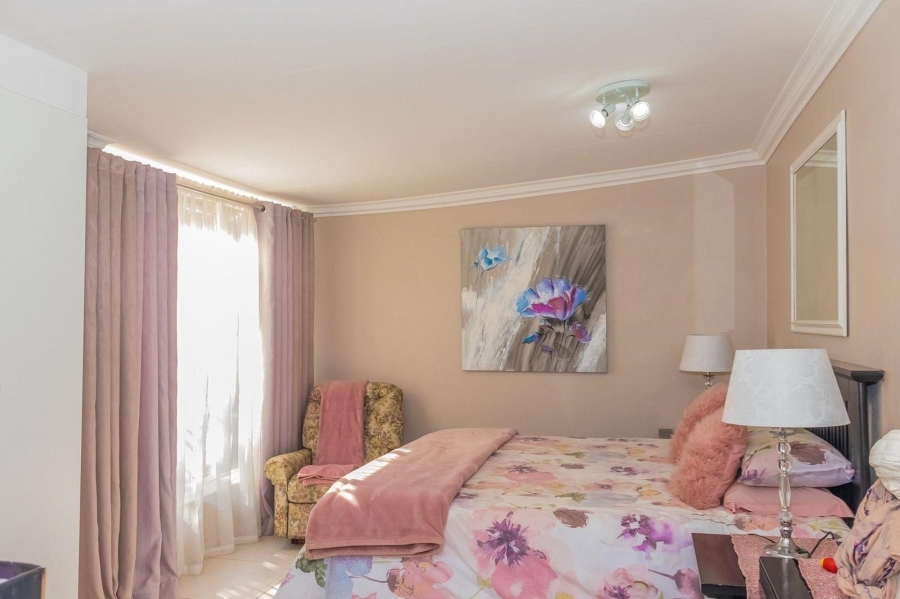 8 Bedroom Property for Sale in Gerardsville Gauteng