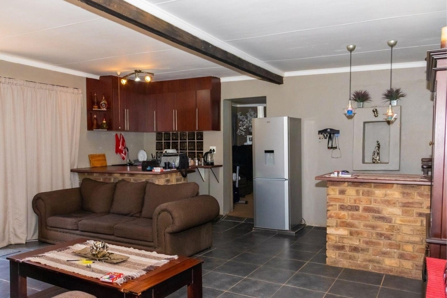 8 Bedroom Property for Sale in Gerardsville Gauteng