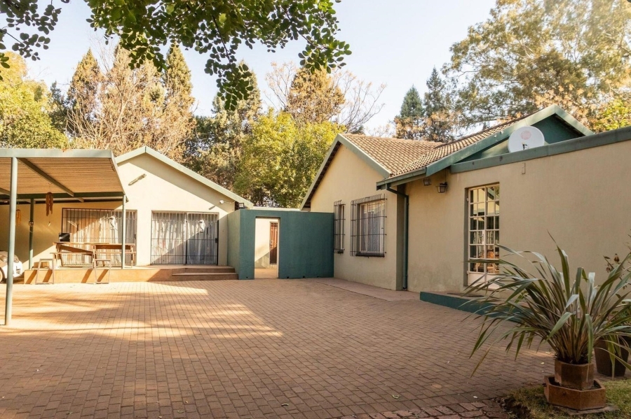 8 Bedroom Property for Sale in Gerardsville Gauteng