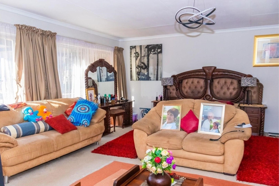 8 Bedroom Property for Sale in Gerardsville Gauteng