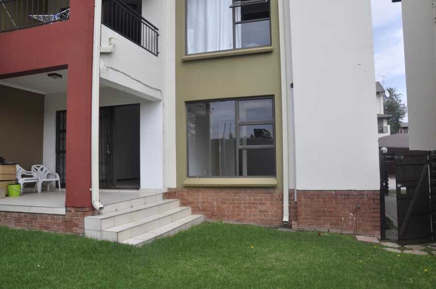 2 Bedroom Property for Sale in Noordwyk Gauteng