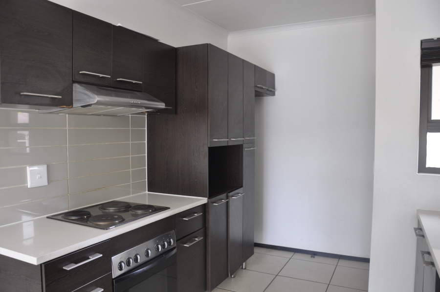 2 Bedroom Property for Sale in Noordwyk Gauteng