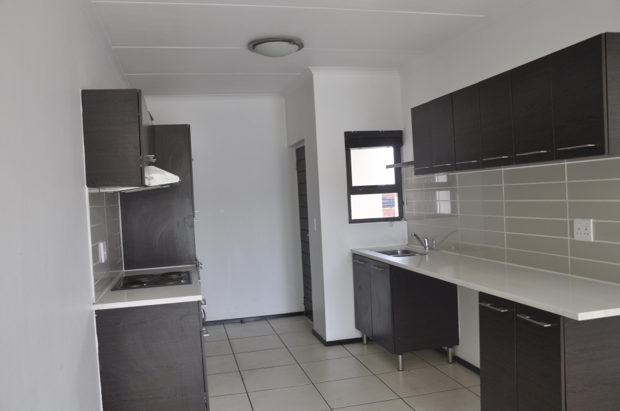 2 Bedroom Property for Sale in Noordwyk Gauteng