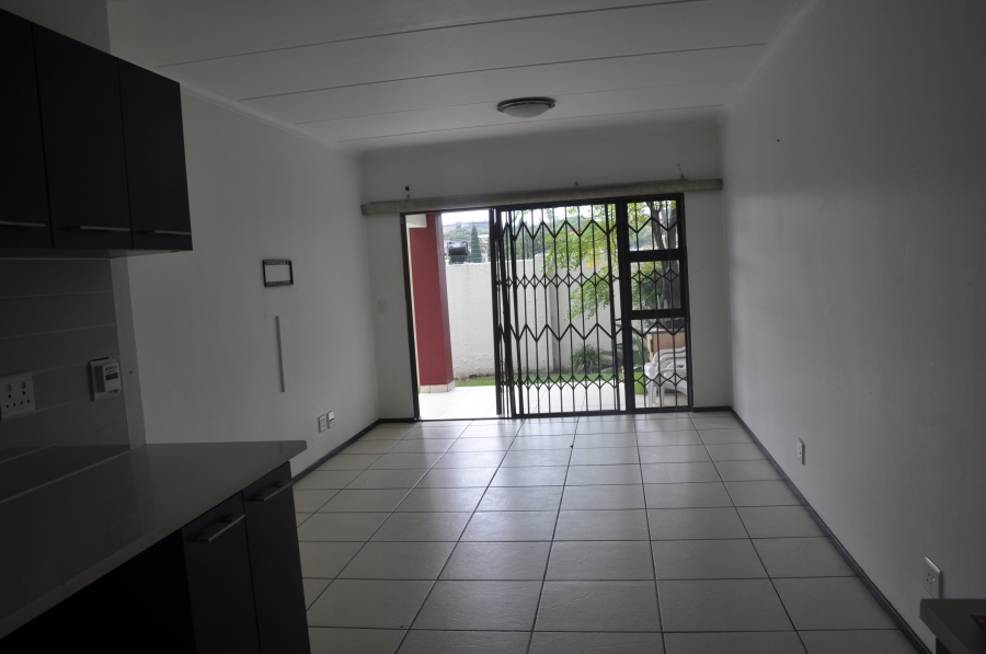 2 Bedroom Property for Sale in Noordwyk Gauteng