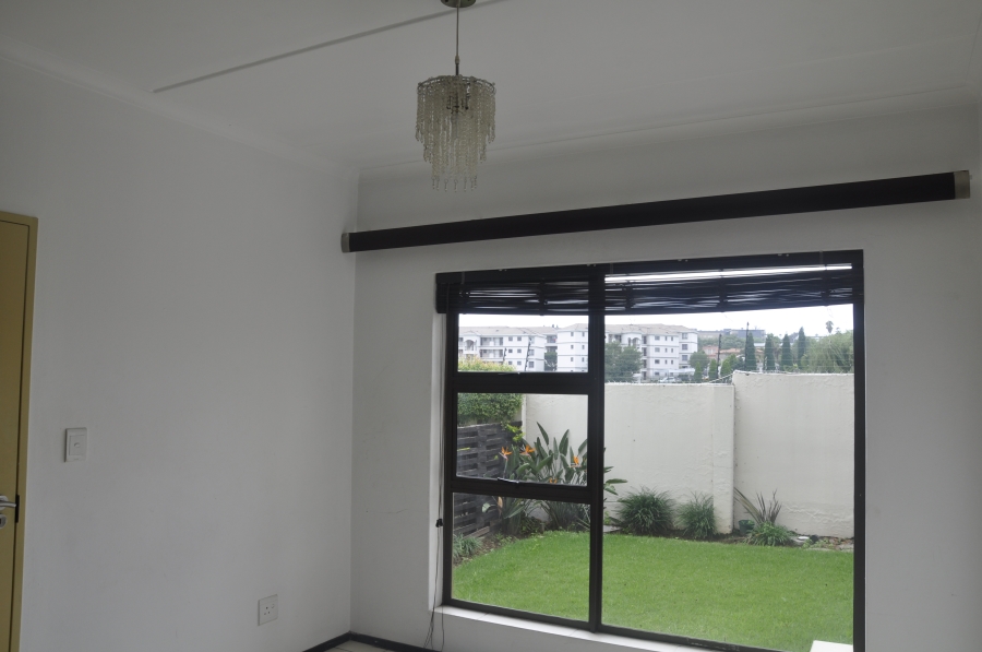 2 Bedroom Property for Sale in Noordwyk Gauteng