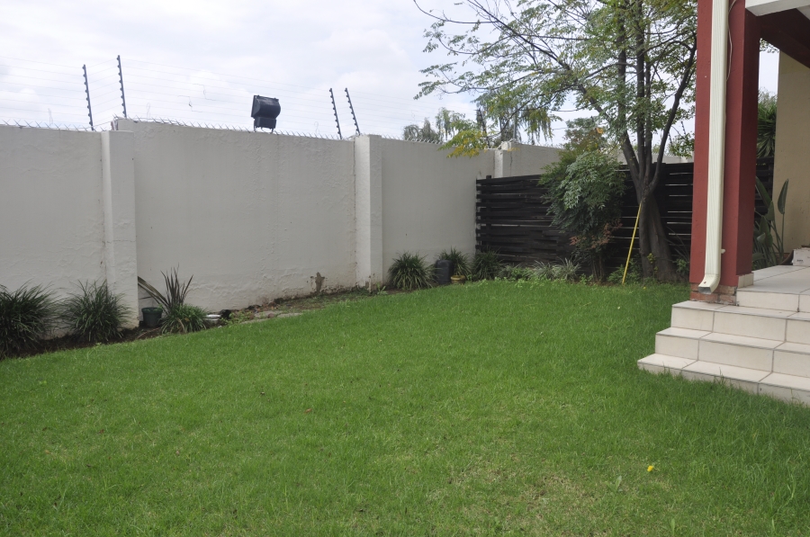 2 Bedroom Property for Sale in Noordwyk Gauteng