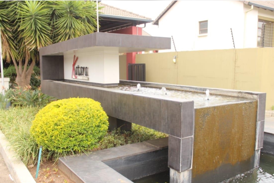 2 Bedroom Property for Sale in Noordwyk Gauteng