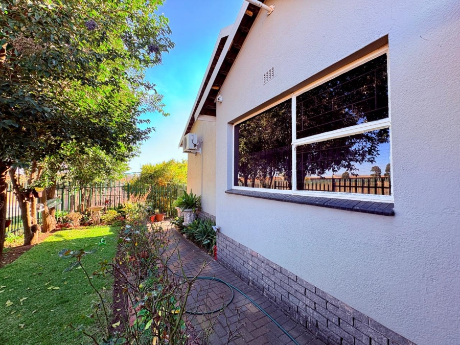 4 Bedroom Property for Sale in Dalpark Proper Gauteng