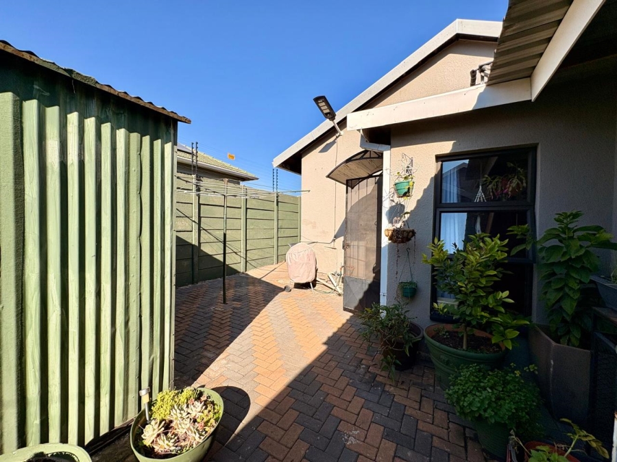 4 Bedroom Property for Sale in Dalpark Proper Gauteng