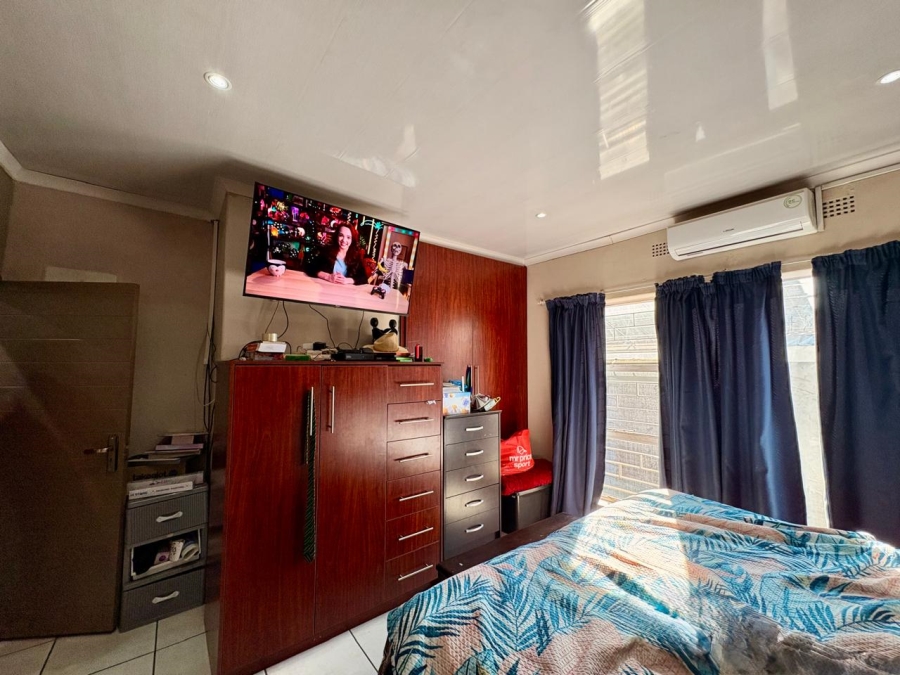 4 Bedroom Property for Sale in Dalpark Proper Gauteng