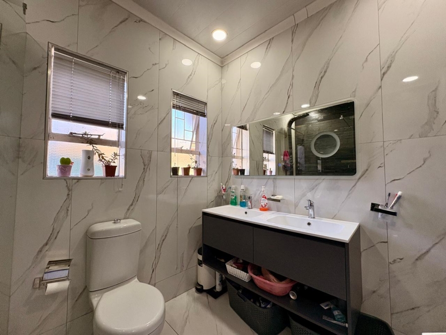4 Bedroom Property for Sale in Dalpark Proper Gauteng