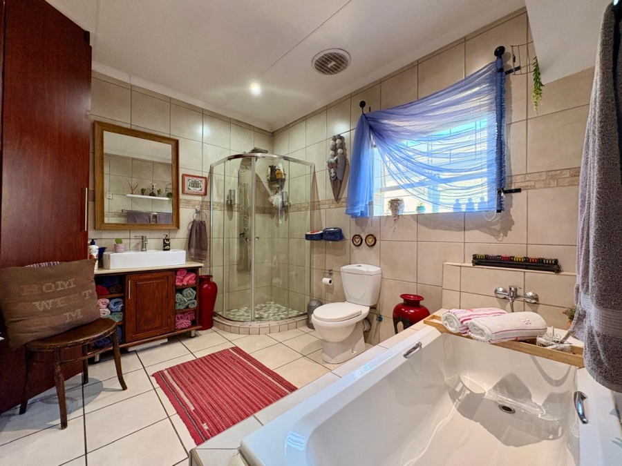 4 Bedroom Property for Sale in Dalpark Proper Gauteng