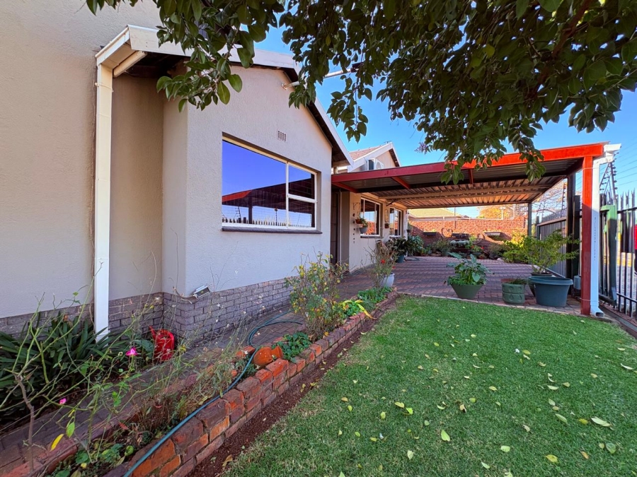 4 Bedroom Property for Sale in Dalpark Proper Gauteng
