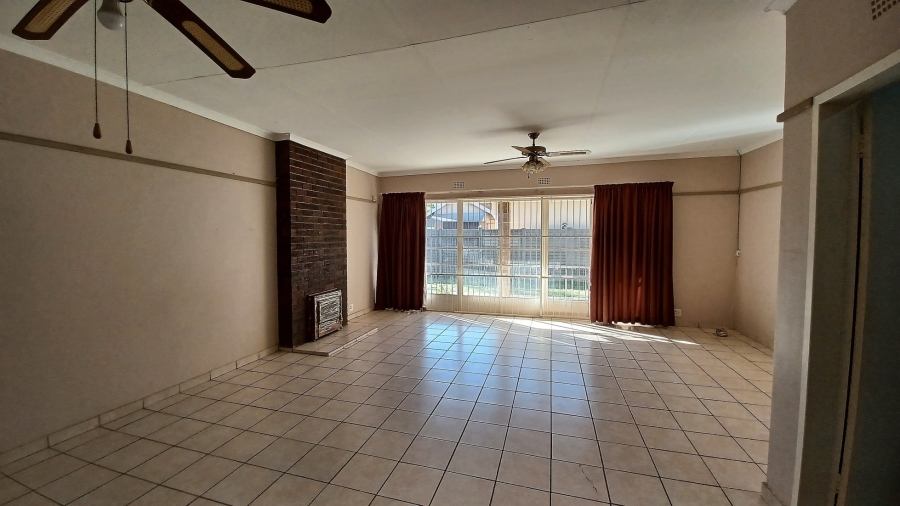 3 Bedroom Property for Sale in Vanderbijlpark SE 2 Gauteng